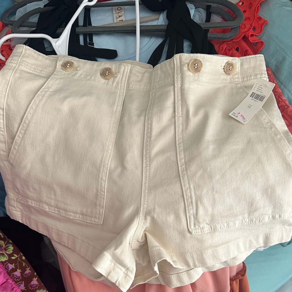Anthro Pilcro 12 NWT Cream High-Waist Button Pocket Shorts